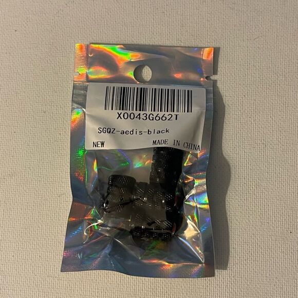 Audi S Line valve Stem caps in Black set of 4 NWT - Picture 4 of 4